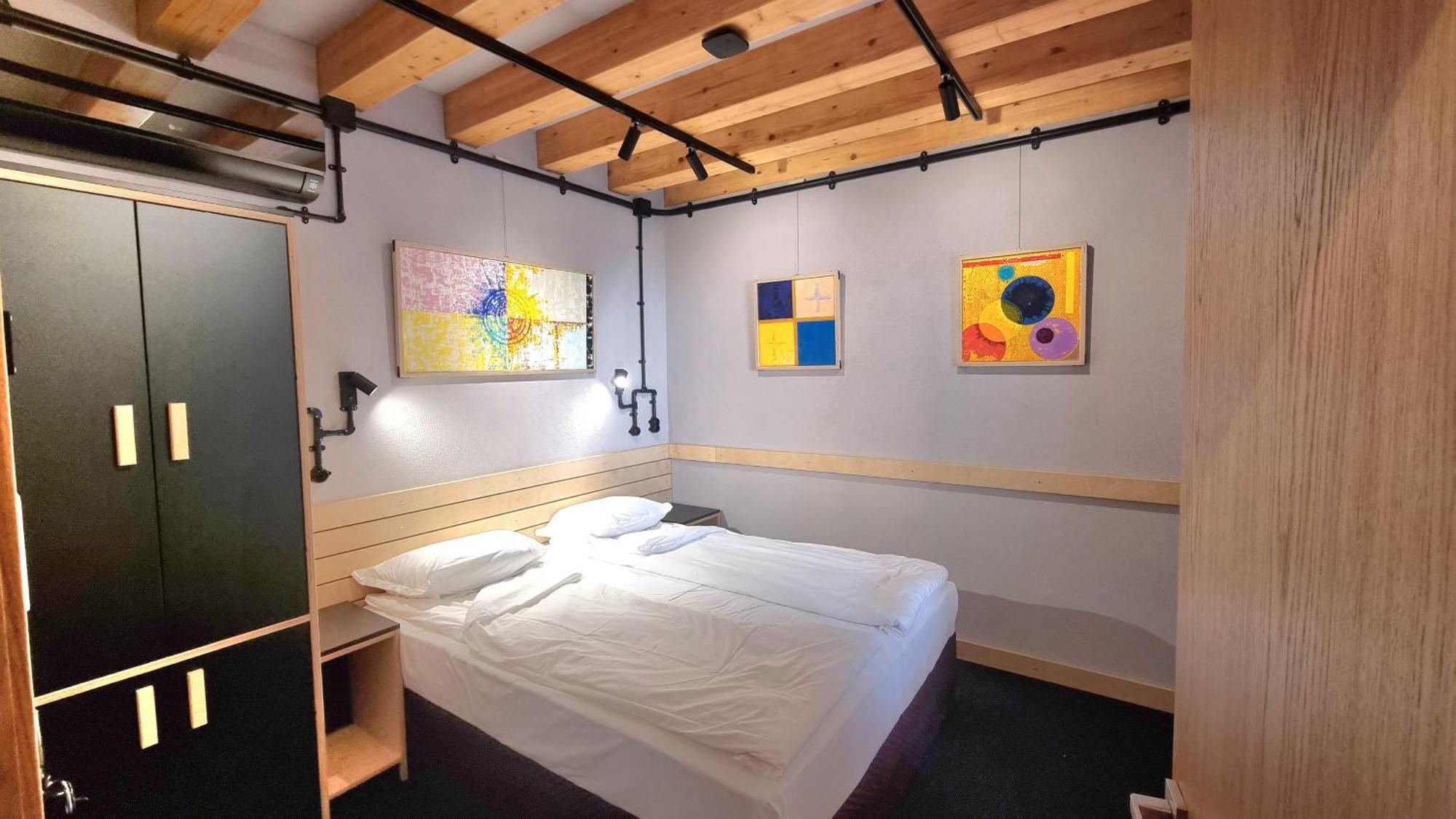 Art 158 Hotel 3*